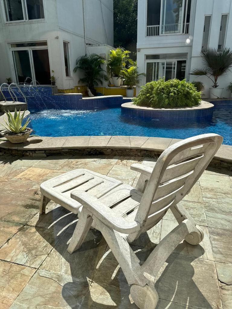 Villa M - Jia 4 Candolim Goa 3Bhk, Pool Facing, Near Beach, Free Breakfast, Free Wifi And Prime Location Aguada Eksteriør billede
