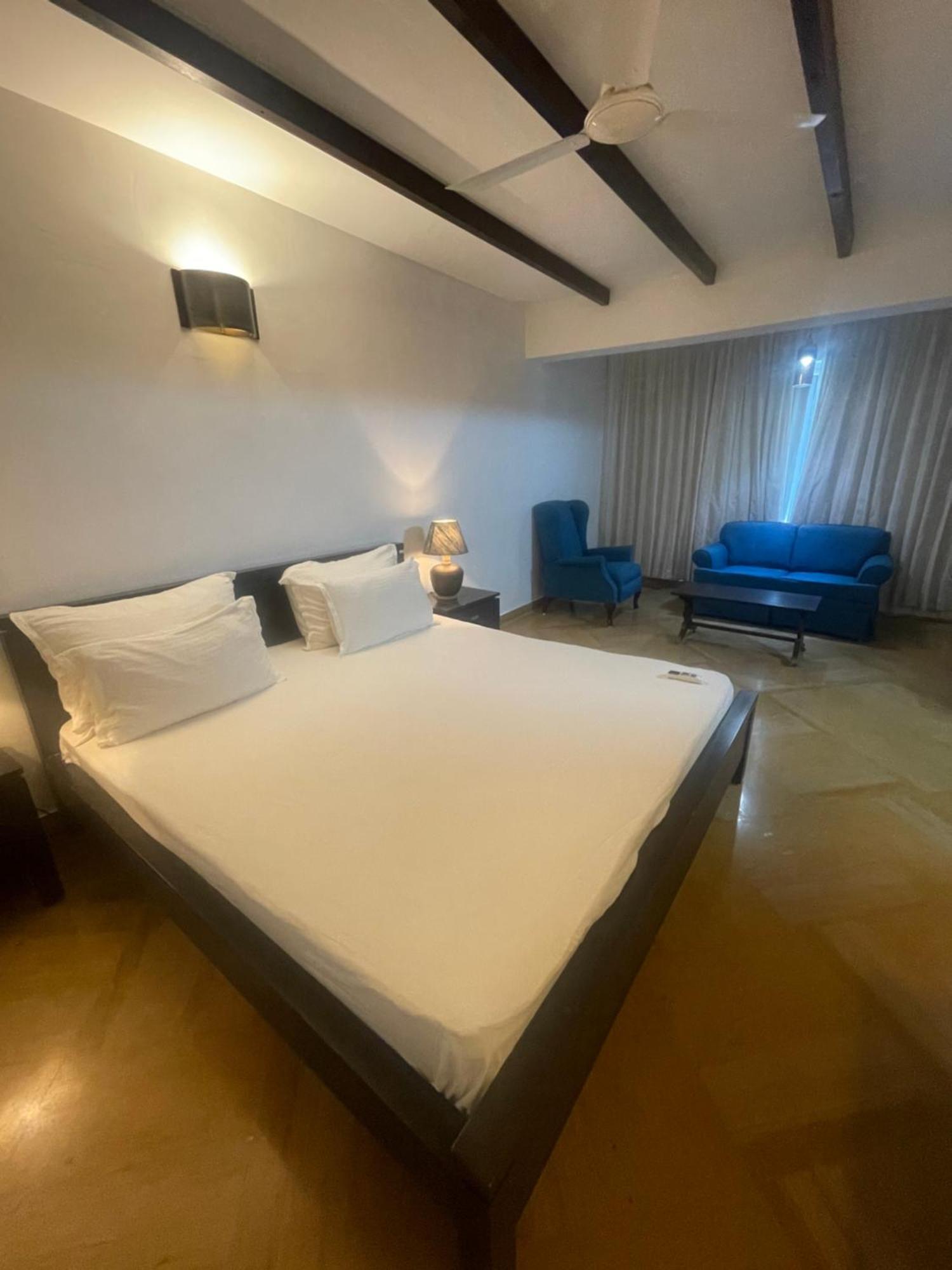 Villa M - Jia 4 Candolim Goa 3Bhk, Pool Facing, Near Beach, Free Breakfast, Free Wifi And Prime Location Aguada Eksteriør billede